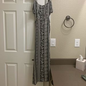 Forever 21 Paisley Maxi Dress